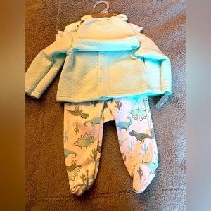 Four piece infant set  size 3 to 6 months